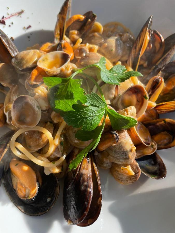 Casa Valcellina Hotel Ristorante Монтереале-Вальчеллина Экстерьер фото